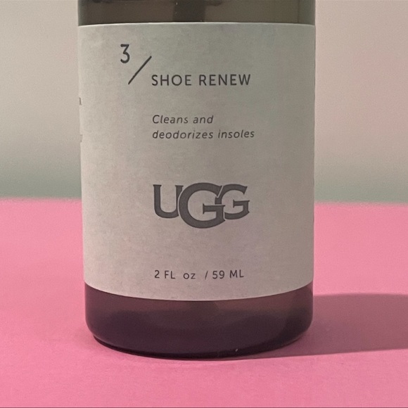 Two Piece UGG Travel Cleaning Kit - Picture 7 of 10